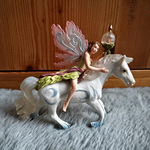 Fantasy fee mit - flügeln, auf