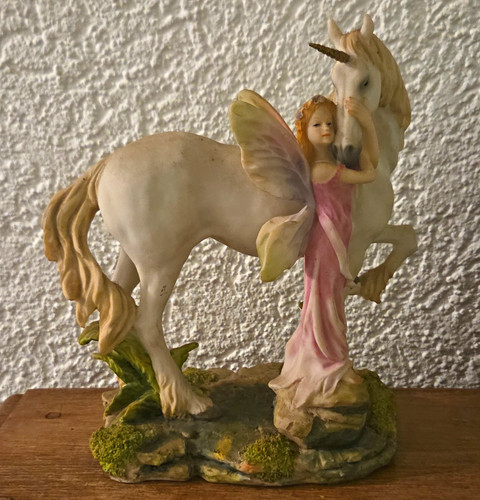 Fee elfe mit einhorn - einhorn, dekofigur