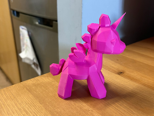 Niedrigpolygones einhorn figur - niedrigpolygones,